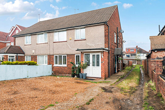 2 Bedroom Maisonette For Sale In Bellegrove Road, Welling, DA16