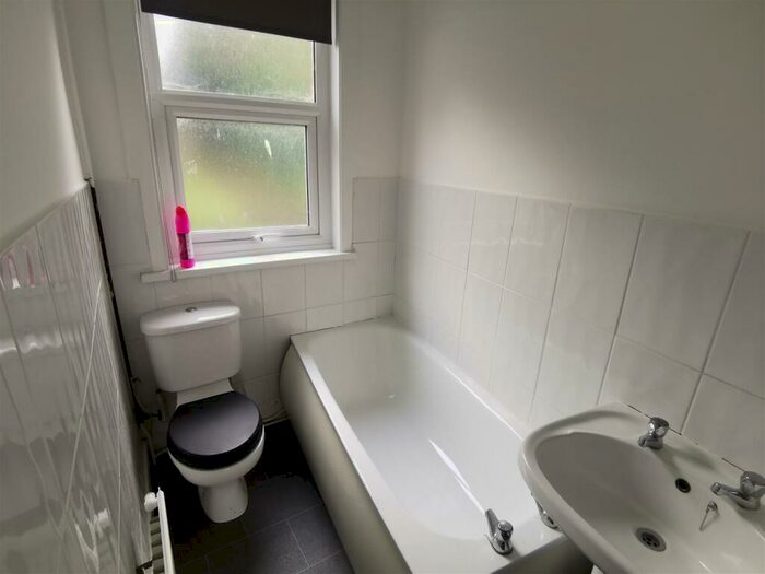5 Bedroom Terraced House To Rent In Riley Road, Brighton, BN2