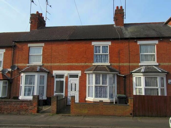 3 Bedroom Terraced House To Rent In Portland Road, Rushden, NN10