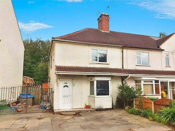 3 Bedroom Semi-detached House To Rent In Prestwood Road, Wolverhampton, West Midlands, WV11