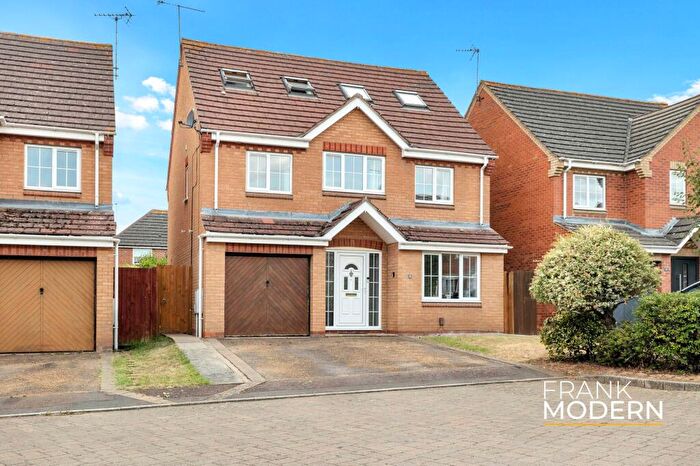 6 Bedroom Detached House For Sale In Ilex Close, Hampton Hargate, PE7