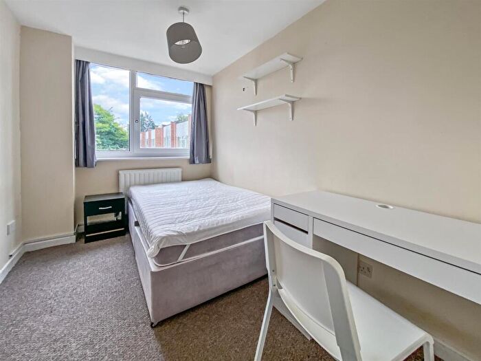 6 Bedroom House To Rent In Horwood Close, OX3