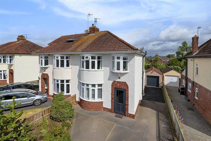 3 Bedroom Semi-Detached House To Rent In Tamar Avenue, Taunton, TA1