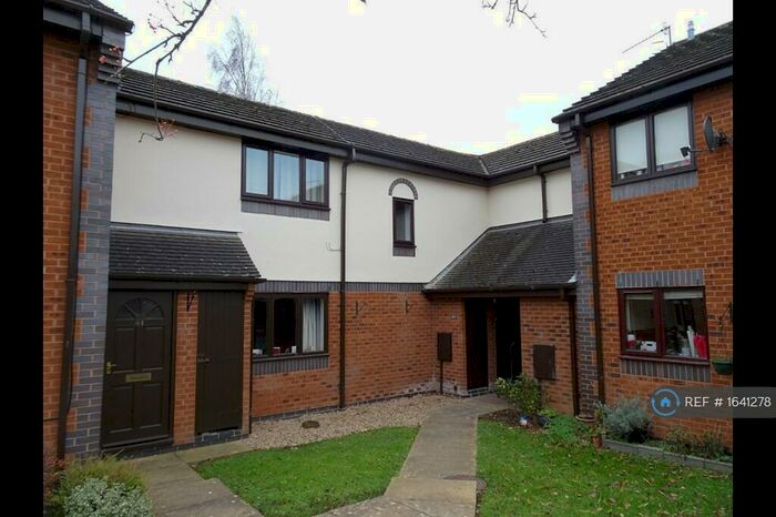 1 Bedroom Maisonette To Rent In Chepstow Close, Stratford-Upon-Avon, CV37