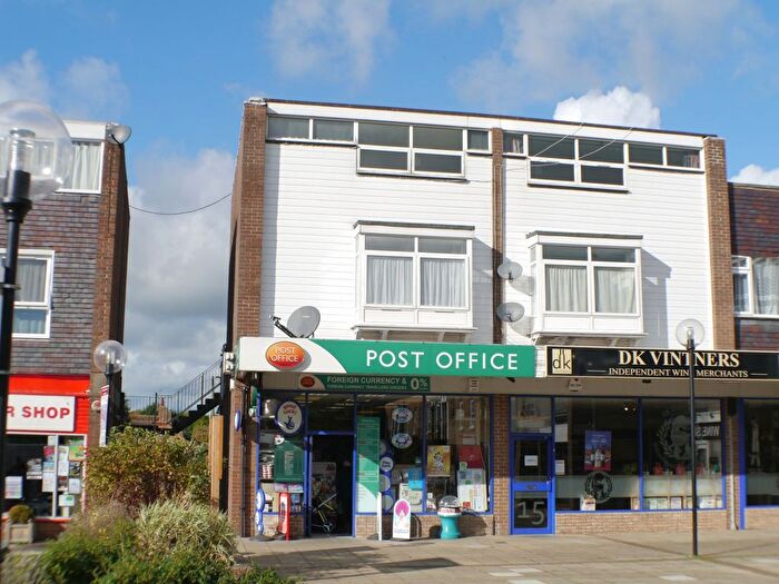 2 Bedroom Flat To Rent In A Jengers Mead, Billingshurst, West Sussex, RH14