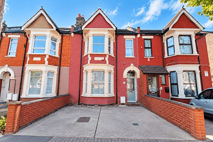 4 Bedroom Terraced House For Sale In Chaplin Road, Wembley, Middlesex, HA0