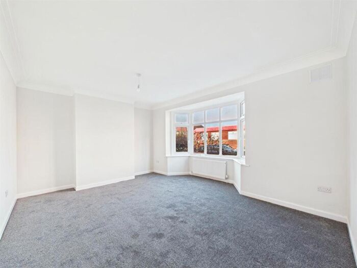 2 Bedroom Apartment To Rent In Rothbury Terrace, North Shields, NE29