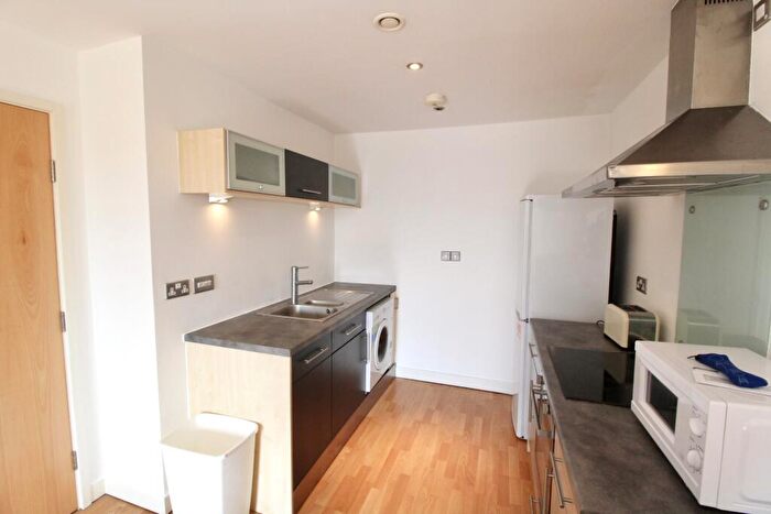 2 Bedroom Apartment For Sale In West One Plaza One, Fitzwilliam Street, Sheffield, S3