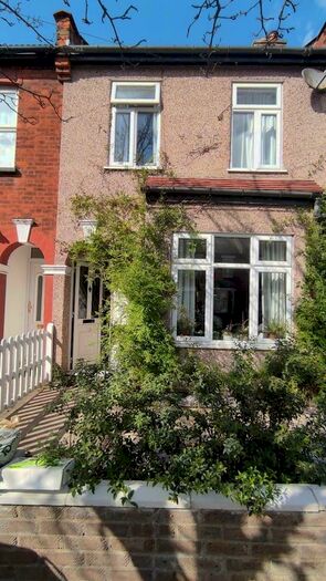 2 Bedroom House To Rent In Wellington Road, Harrow, HA3