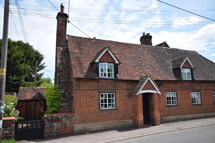 3 Bedroom Semi-Detached House For Sale In Dippenhall Street, Crondall, Farnham, Hampshire, GU10