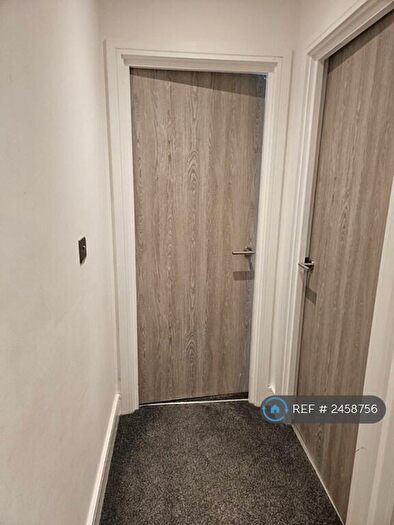 1 Bedroom Flat To Rent In Empire House, Bradford, BD1