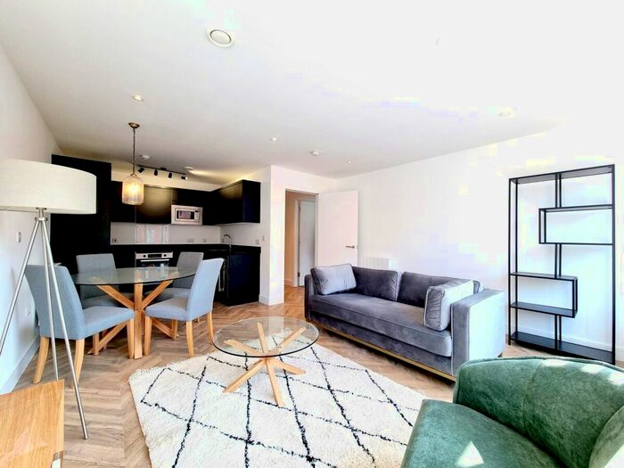 2 Bedroom Flat To Rent In Briggate, Leeds, LS1