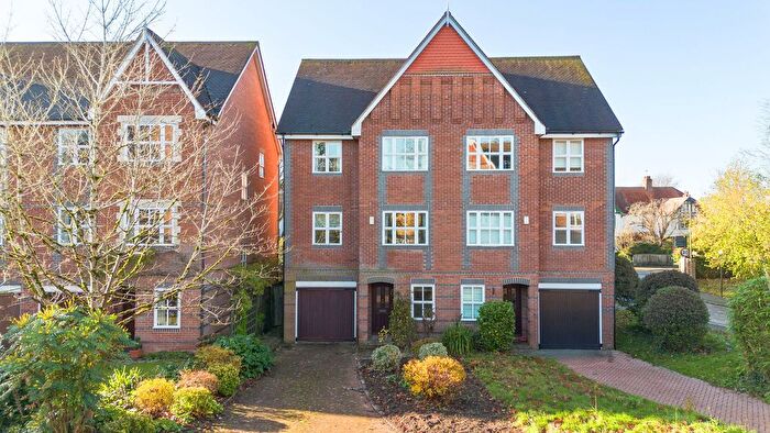 4 Bedroom Semi-Detached House For Sale In Bishop Kirk Place, Oxford, OX2