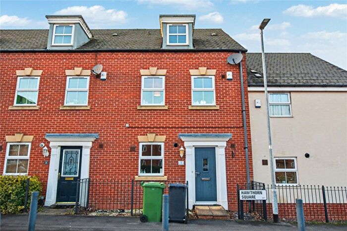 3 Bedroom Town House For Sale In Hawthorn Square, East Ardsley, Wakefield, West Yorkshire, WF3