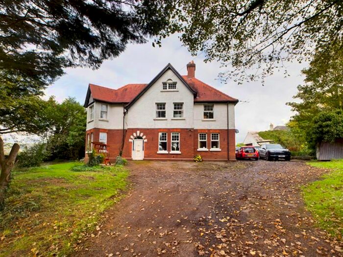 5 Bedroom Detached House For Sale In Llysonnen Road, Carmarthen, SA33