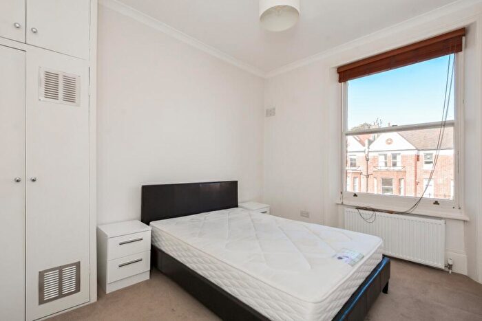 2 Bedroom Flat To Rent In Canfield Gardens West Hampstead, NW6