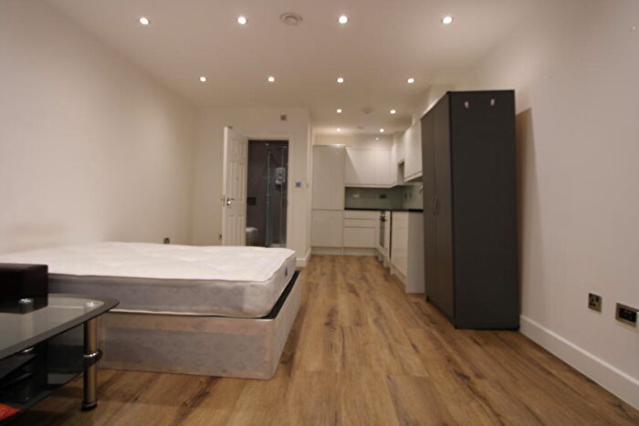 Studio To Rent In East Dulwich Road, Southwark, London, SE22
