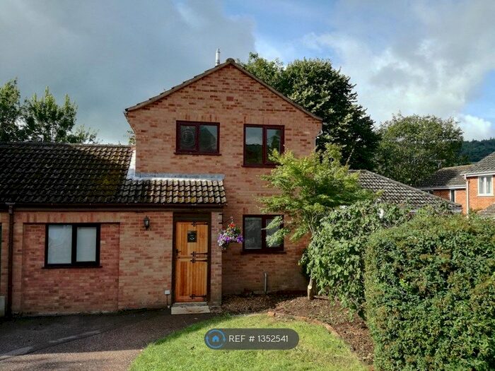 3 Bedroom Semi-Detached House To Rent In Hawthorn Drive, Woolbrook, Sidmouth, EX10