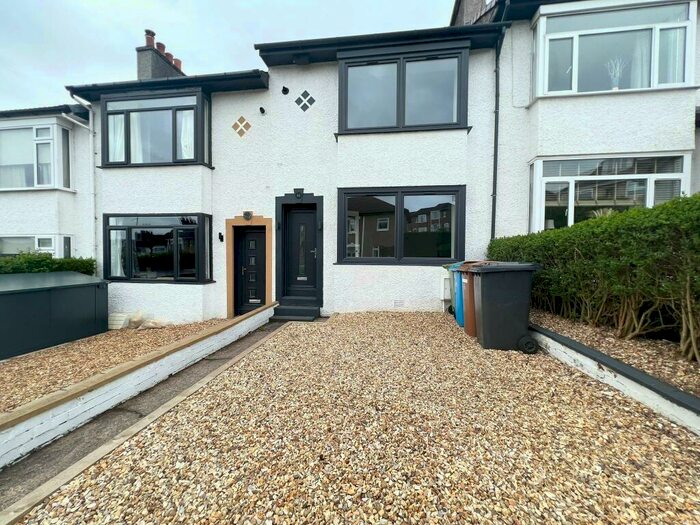 2 Bedroom House To Rent In Evan Drive, Giffnock, G46