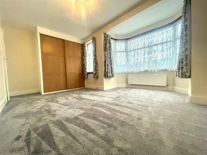 3 Bedroom Terraced House To Rent In Boleyn Avenue, Enfield, EN1