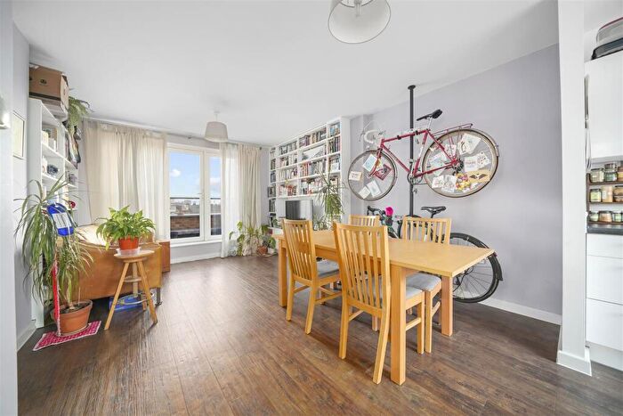 1 Bedroom Flat For Sale In Glengall Road, London, NW6