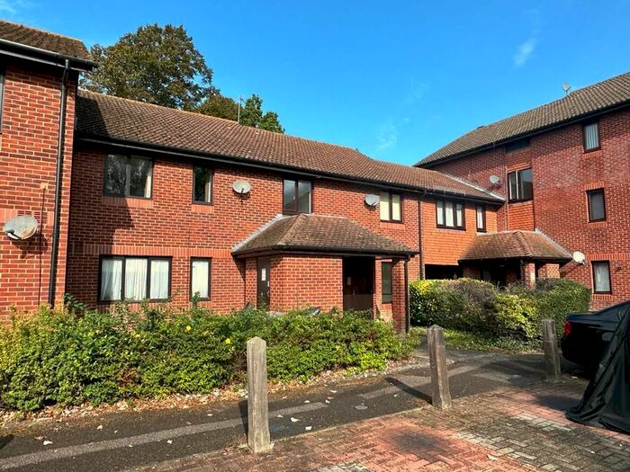 1 Bedroom Flat To Rent In Worcester Drive, Didcot, OX11