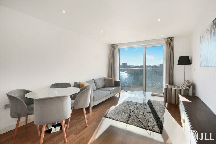 1 Bedroom Flat To Rent In Waterside Apartments, London, N4