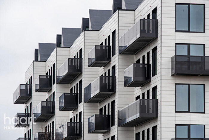 2 Bedroom Apartment For Sale In Port Loop, Birmingham, B16