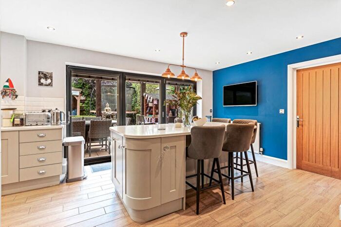 6 Bedroom Detached House For Sale In Abbot Close, Kirby Muxloe, LE9