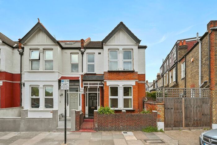 3 Bedroom End Of Terrace House To Rent In Totterdown Street, Tooting Broadway, London, SW17