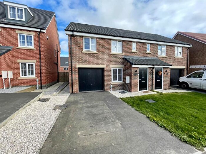 3 Bedroom Semi-Detached House For Sale In Dewberry Lane, Darlington, DL1