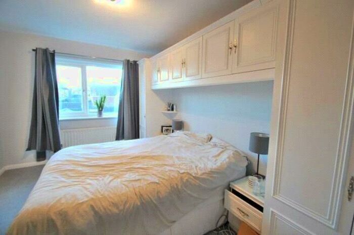 1 Bedroom Apartment To Rent In Park Road, Wallington, Surrey, SM6