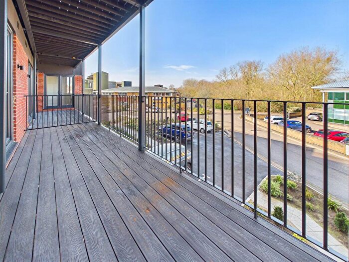 2 Bedroom Apartment To Rent In Hoffmanns Way, Chelmsford, CM1