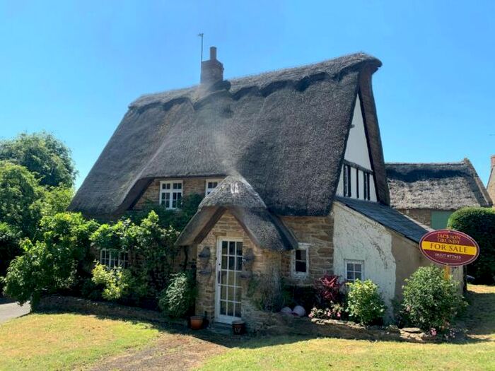 2 Bedroom Cottage For Sale In Church Street, Newnham, Northamptonshire, NN11