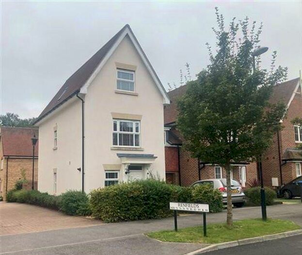 3 Bedroom Town House To Rent In Renfields, Haywards Heath, RH16