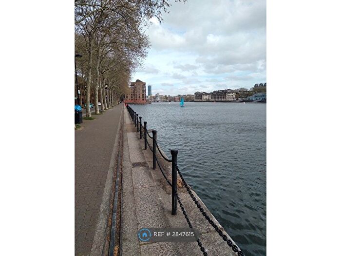 1 Bedroom Flat To Rent In Brunswick Quay, London, SE16