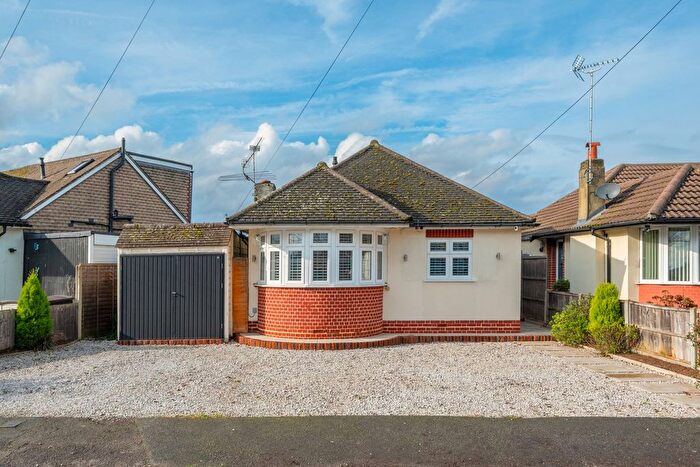 1 Bedroom Detached Bungalow For Sale In Gaston Bridge Road, Shepperton, TW17