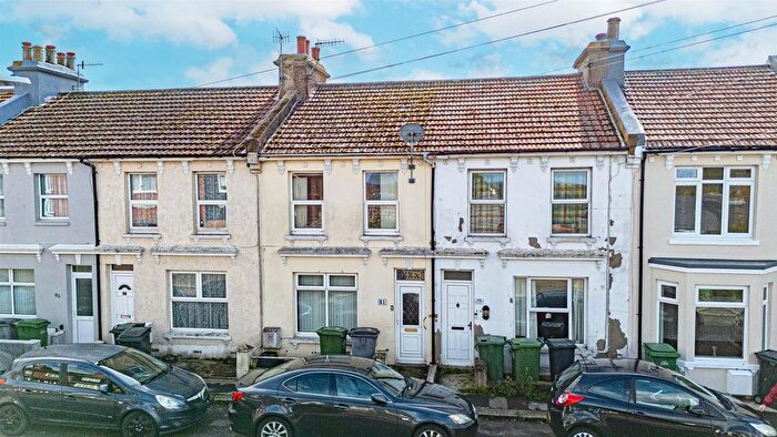 2 Bedroom Terraced House For Sale In Winchelsea Road, Hastings, TN35