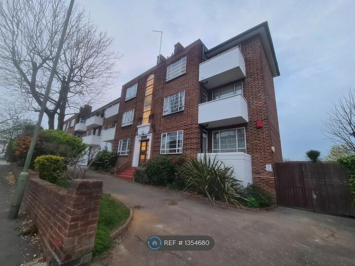 2 Bedroom Flat To Rent In Sydney Road, London, N10