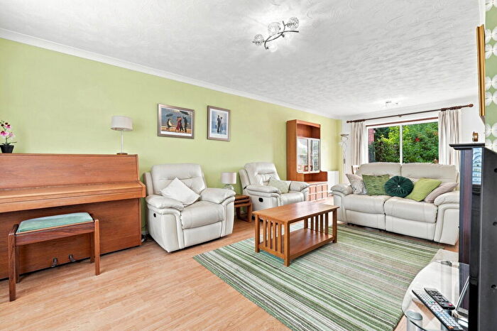 3 Bedroom Terraced House For Sale In East Thorpe, Basildon, SS14