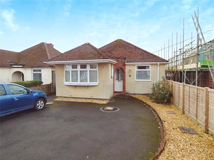 2 Bedroom Bungalow For Sale In Oakgrove Road, Bishopstoke, Eastleigh, SO50