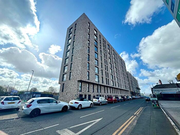 1 Bedroom Flat To Rent In Oldfield Rd, Salford, M5