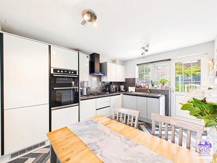 2 Bedroom House For Sale In Olivine Close, Walderslade, ME5