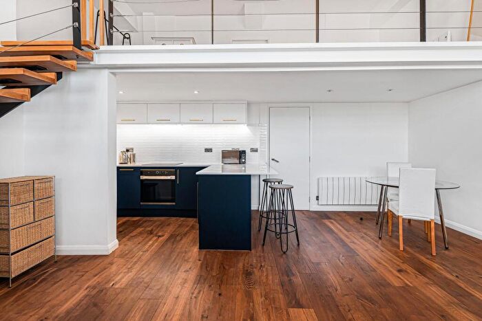 1 Bedroom Apartment To Rent In Durward Street, London, E1