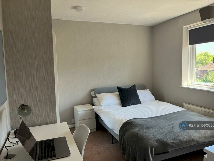 4 Bedroom Semi-Detached House To Rent In Nasmith Road, Norwich, NR4