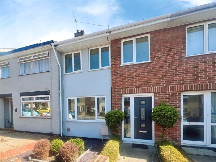 3 Bedroom Terraced House For Sale In Avondale Road, Lowestoft, NR32