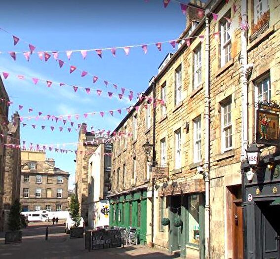 1 Bedroom Flat To Rent In Rose Street, New Town, Edinburgh, EH2