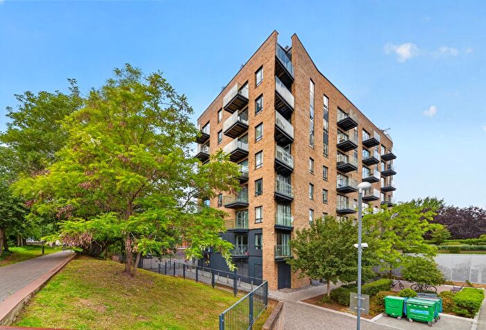 2 Bedroom Flat For Sale In Heritage Place, Brentford, TW8