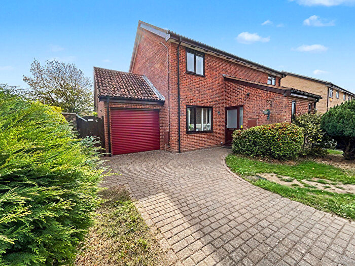 2 Bedroom Semi-Detached House For Sale In Hobourne Farm, Christchurch, BH23