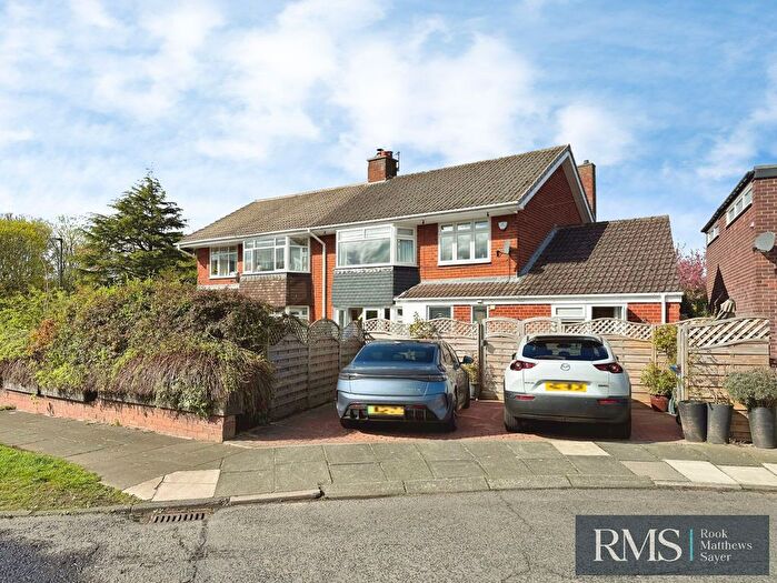 4 Bedroom Semi Detached House For Sale In Glamis Avenue, Newcastle Upon Tyne, NE3